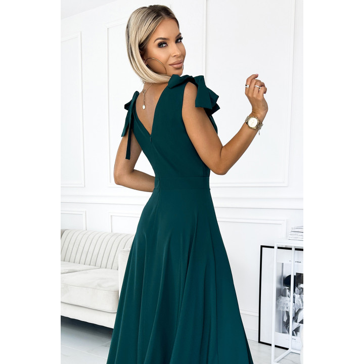 ELENA Dlouhé šaty s výstřihem a zavazováním na ramenou – BOTEVÁ ZELENÁ