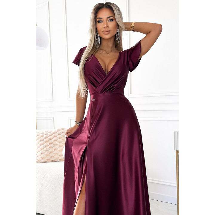 CRYSTAL saténové dlouhé šaty s výstřihem - BORDÓ