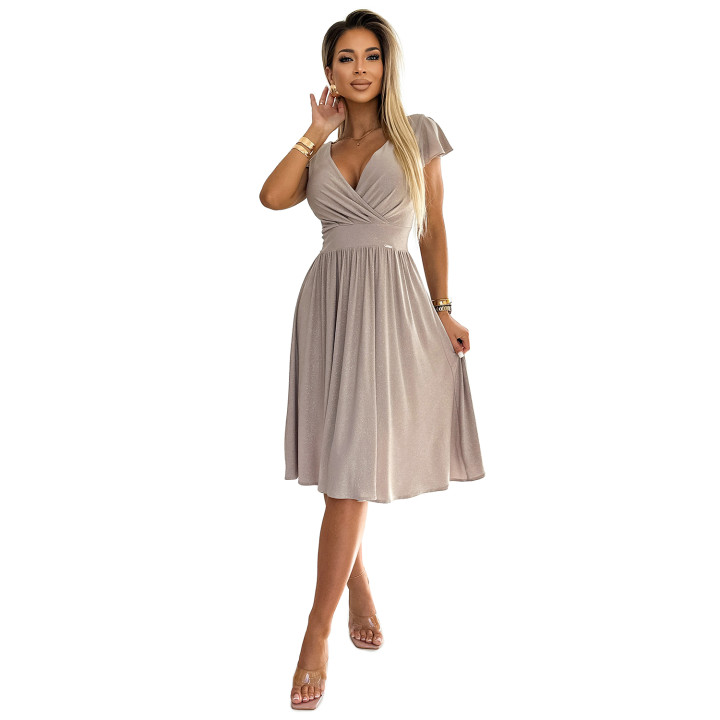 MATILDE Šaty s výstřihem a krátkými rukávy – BEŽOVÉ s brokátem