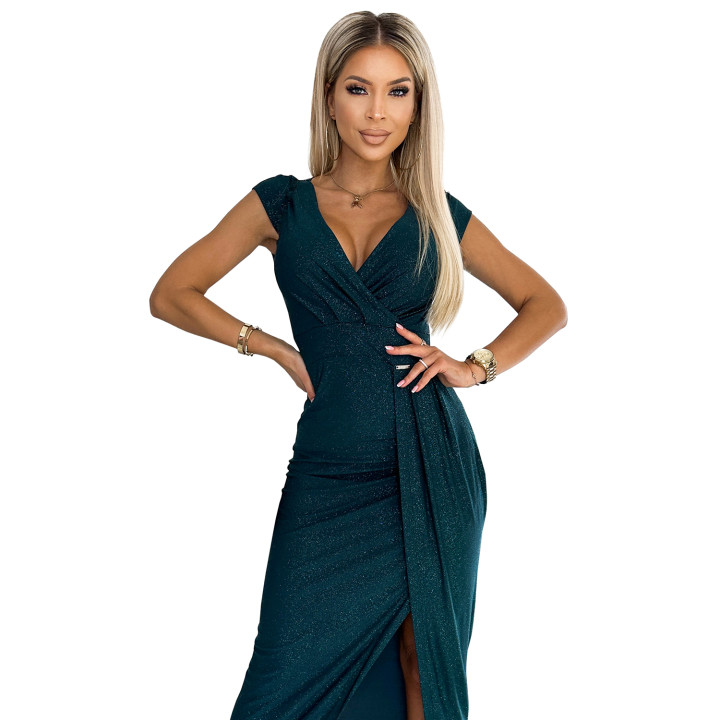 Lesklé šaty s krátkými rukávy, výstřihem a rozparkem na noze – BOTEVÁ ZELENÁ