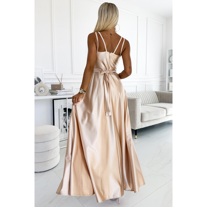 Dlouhé saténové šaty s výstřihem a dvojitými ramínky - ZLATO