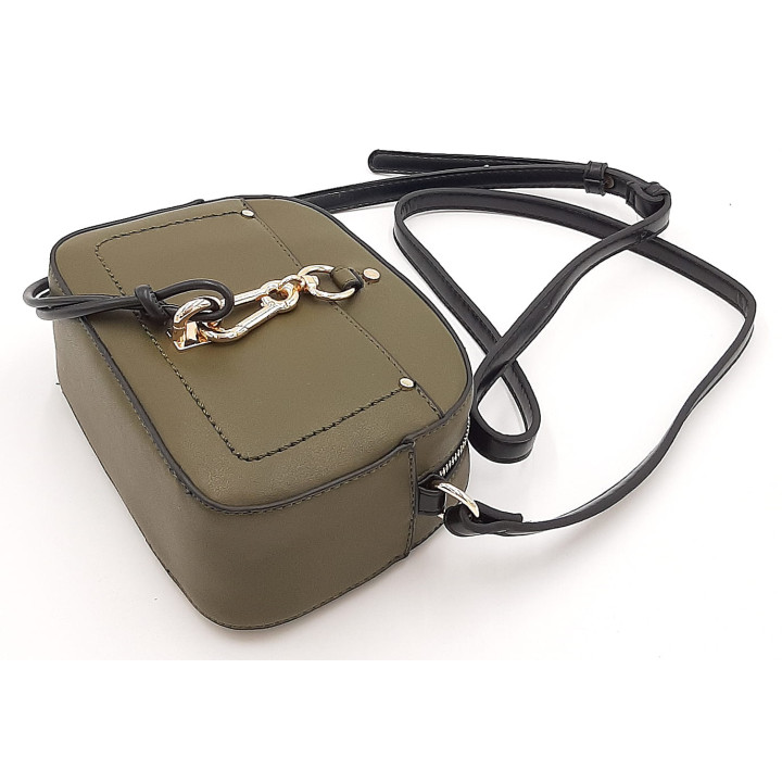 Olivová taška přes rameno s přívěskem BESTINI