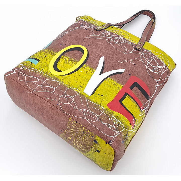 Růžová klasická dámská kabelka LOVE přes rameno