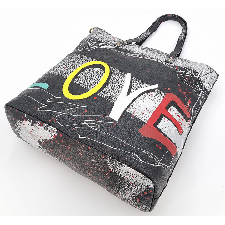 Černá klasická dámská kabelka LOVE přes rameno