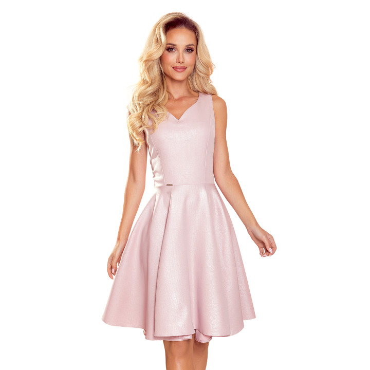 Zvětšené šaty - výstřih ve tvaru srdce - PRÁŠKOVĚ RŮŽOVÁ SE TŘPYTKAMI