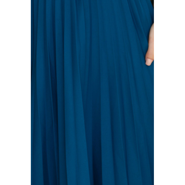 LILA Klasické plisované šaty s krátkými rukávy a páskem – barva MORSKI